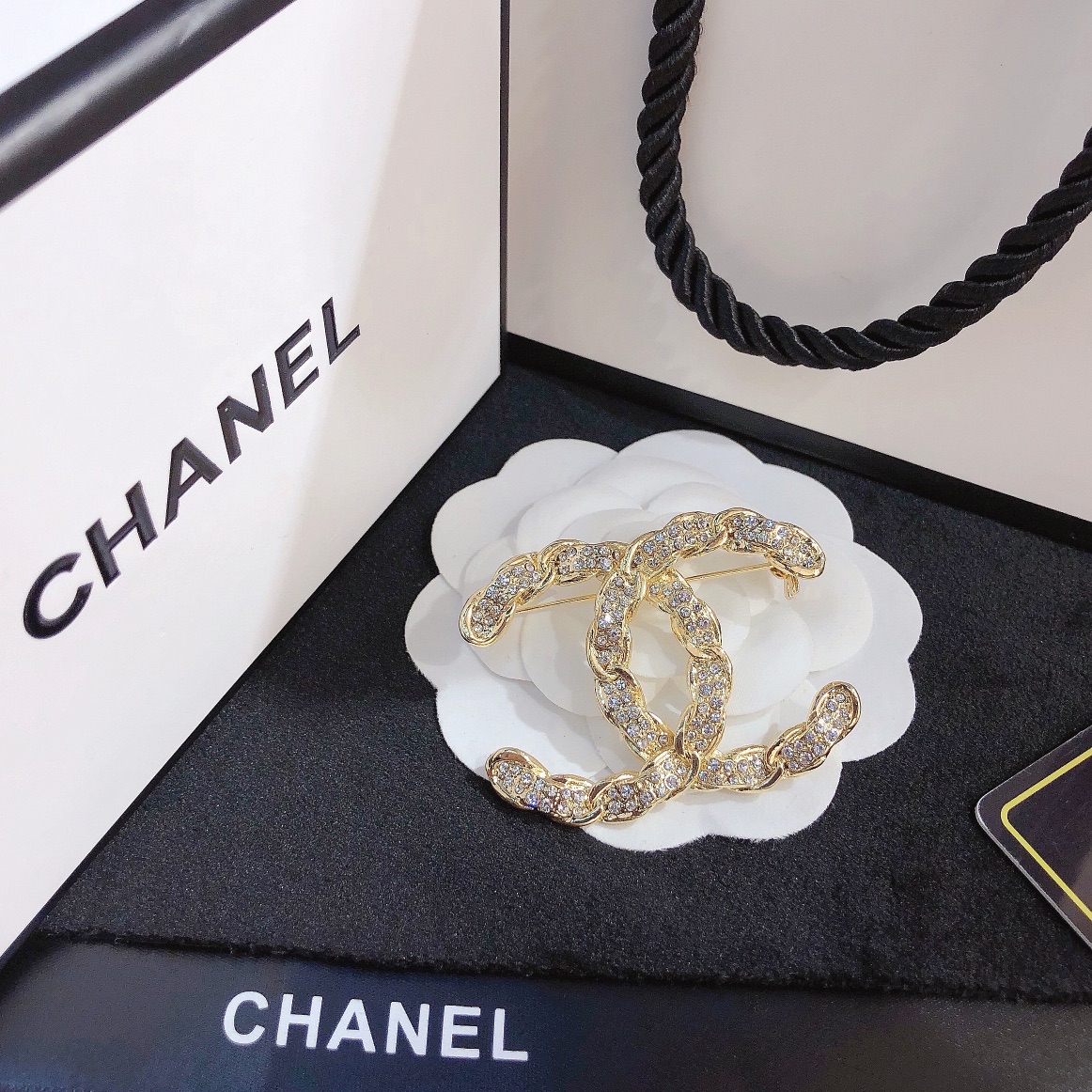 Replica CHANEL Brooch