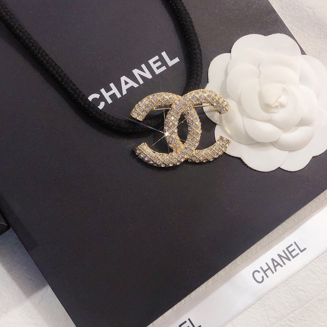 Replica CHANEL Brooch