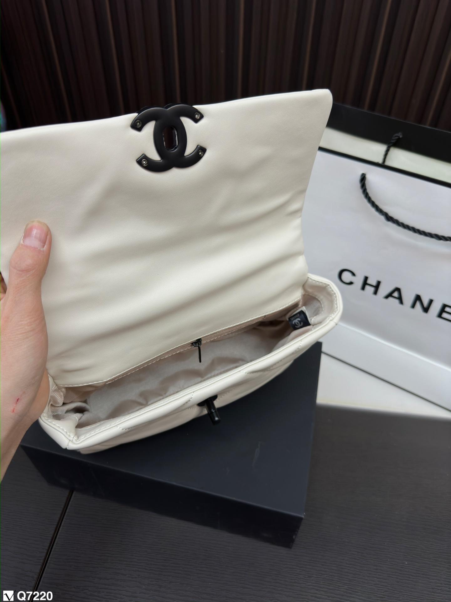 Replica Chanel Bag 17*25CM