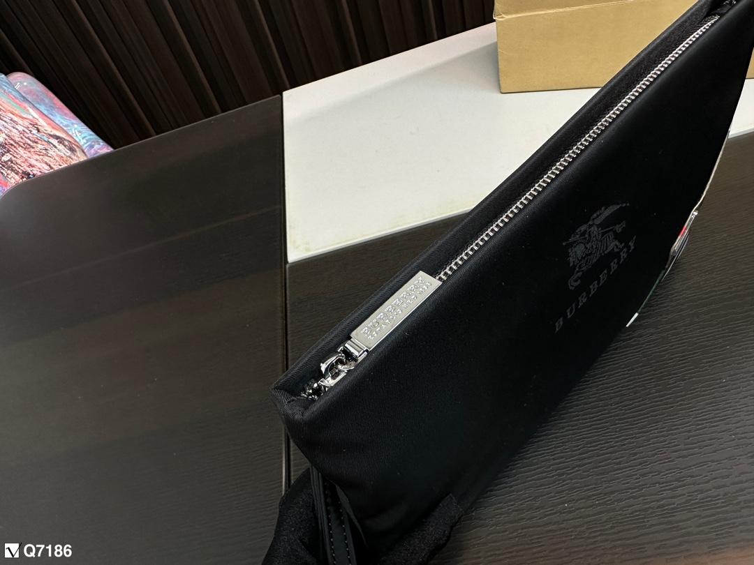 Replica Burberry Bag 17*27CM
