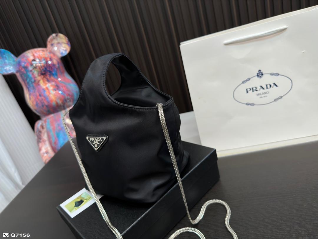 Replica Prada Bag 18*15CM