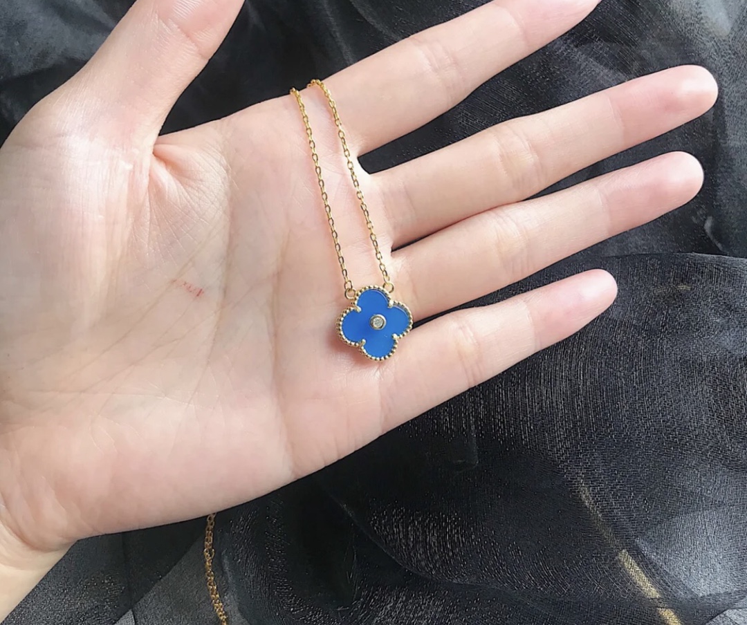 Replica VanCleef Arpels Necklace