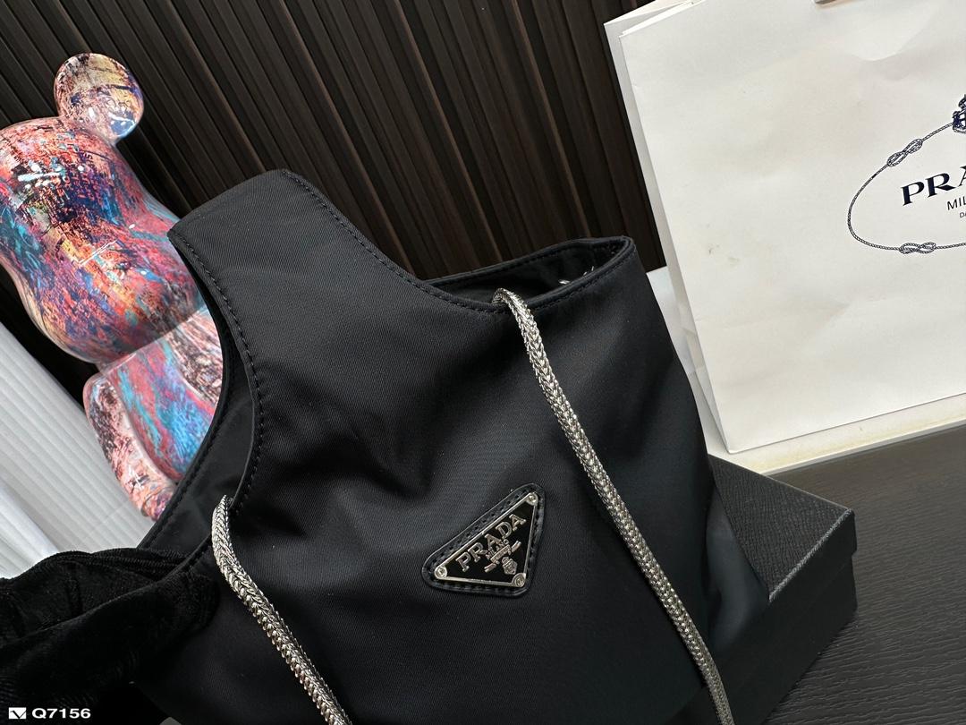 Replica Prada Bag 18*15CM
