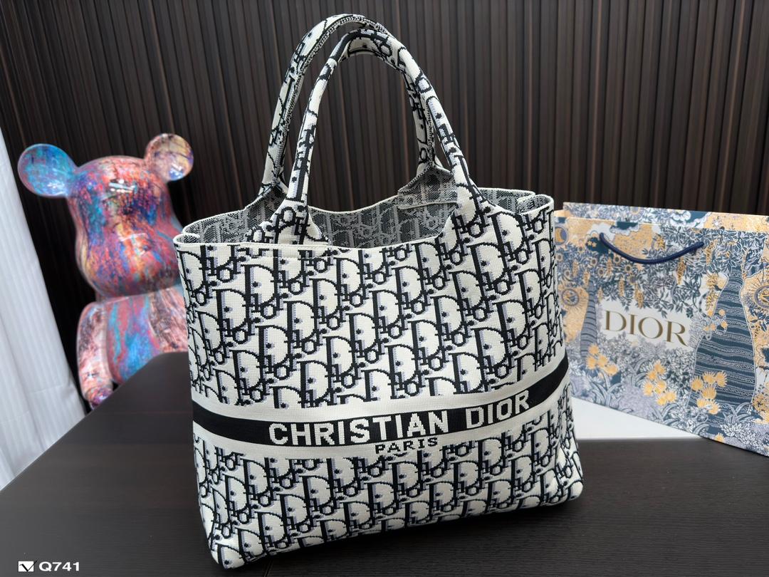 Replica Dior Bag 37*32CM