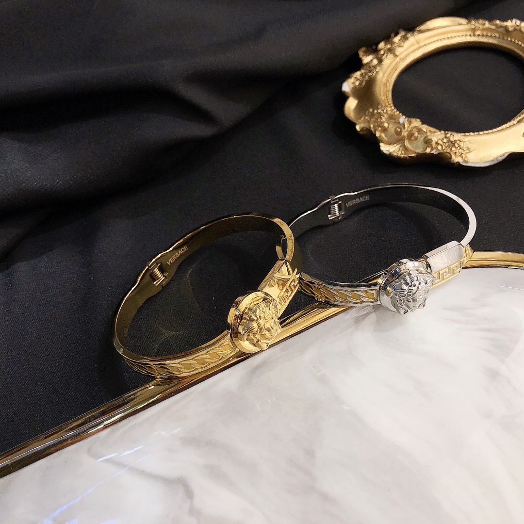 Replica VERSACE Bangle