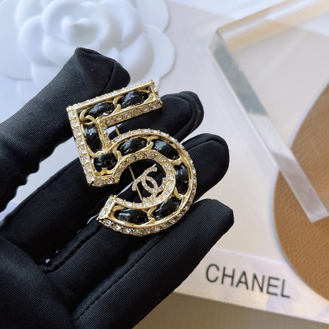 Replica CHANEL Brooch