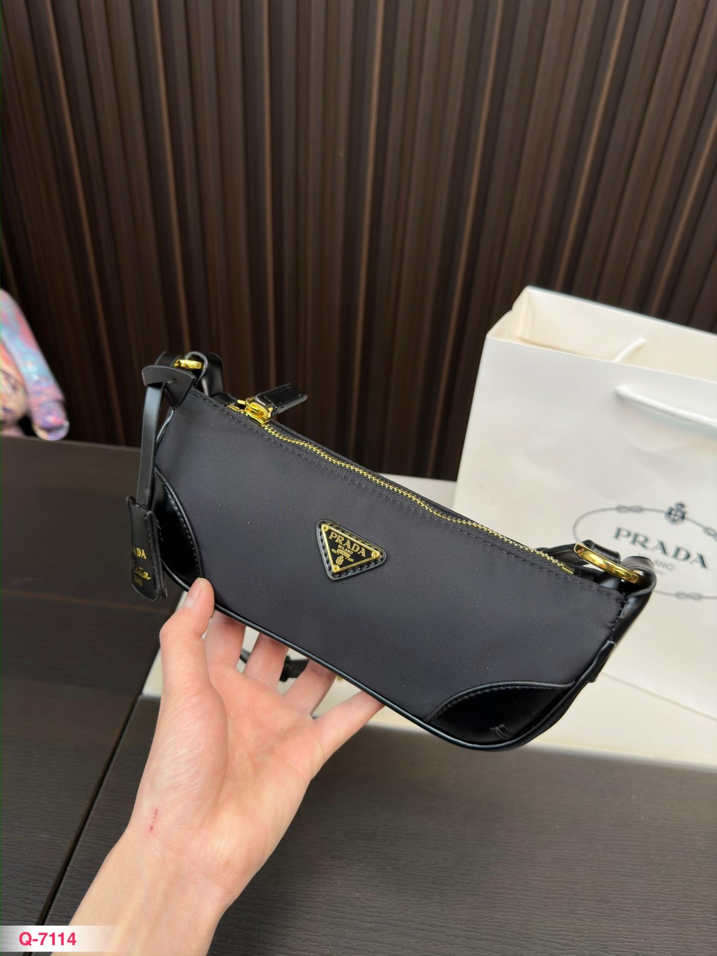 Replica Prada Bag 10*22CM