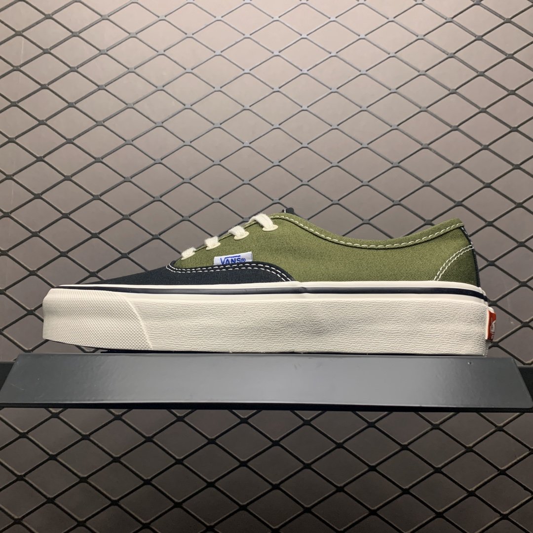 Replica Vans Shoe Vans Authentic 35-44 5261143B