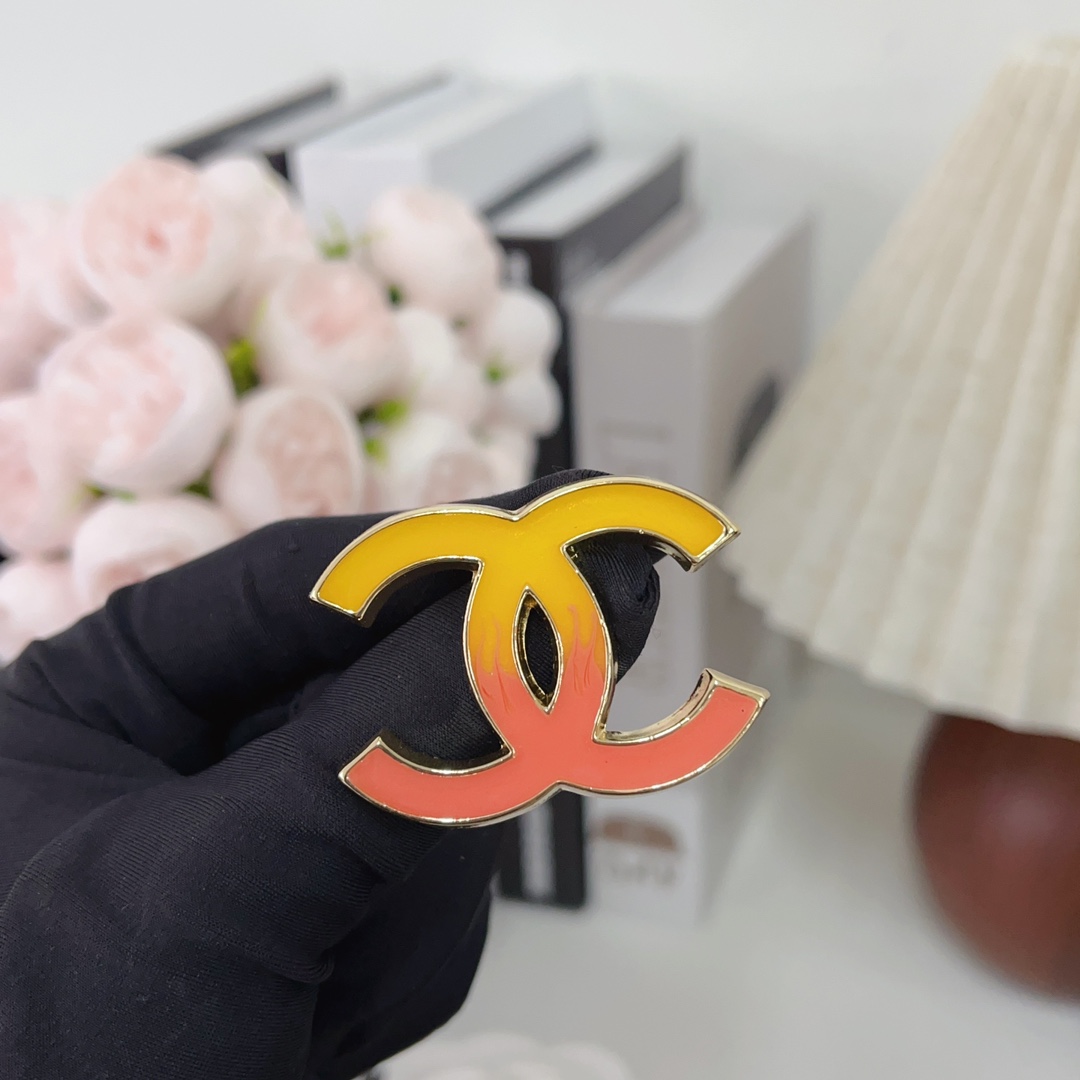 Replica CHANEL Brooch