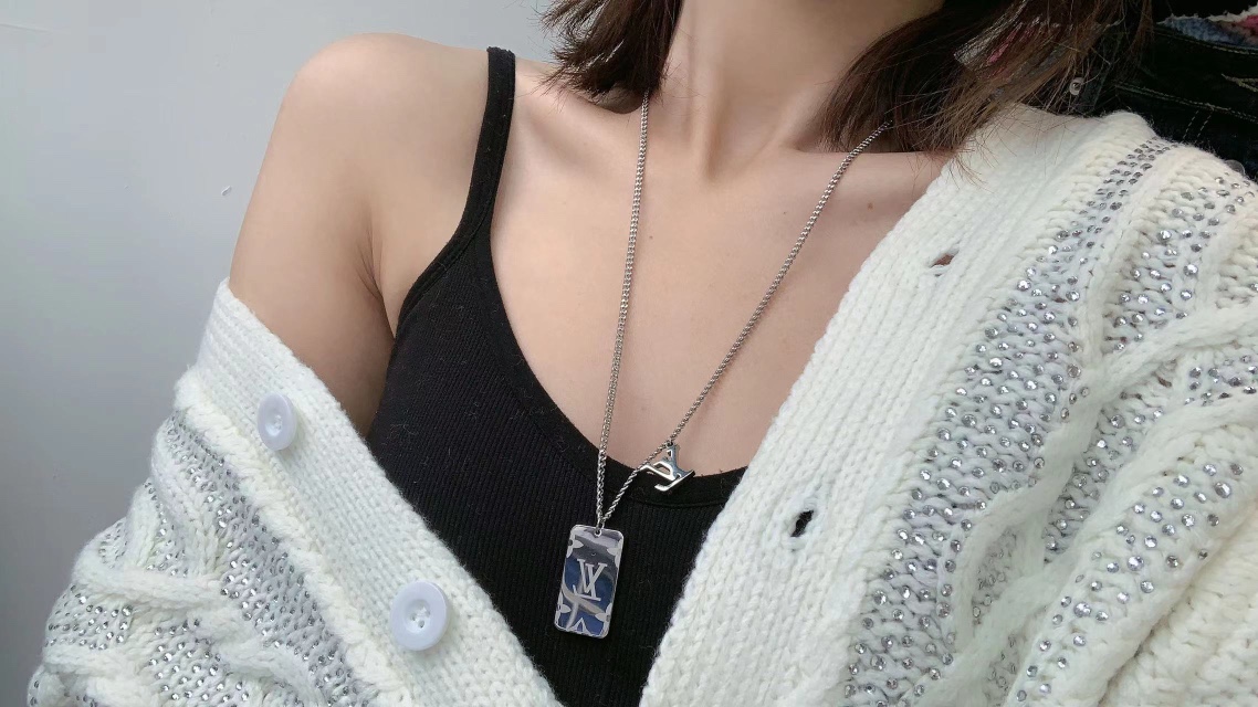 Replica LOUIS VUITTON Necklace