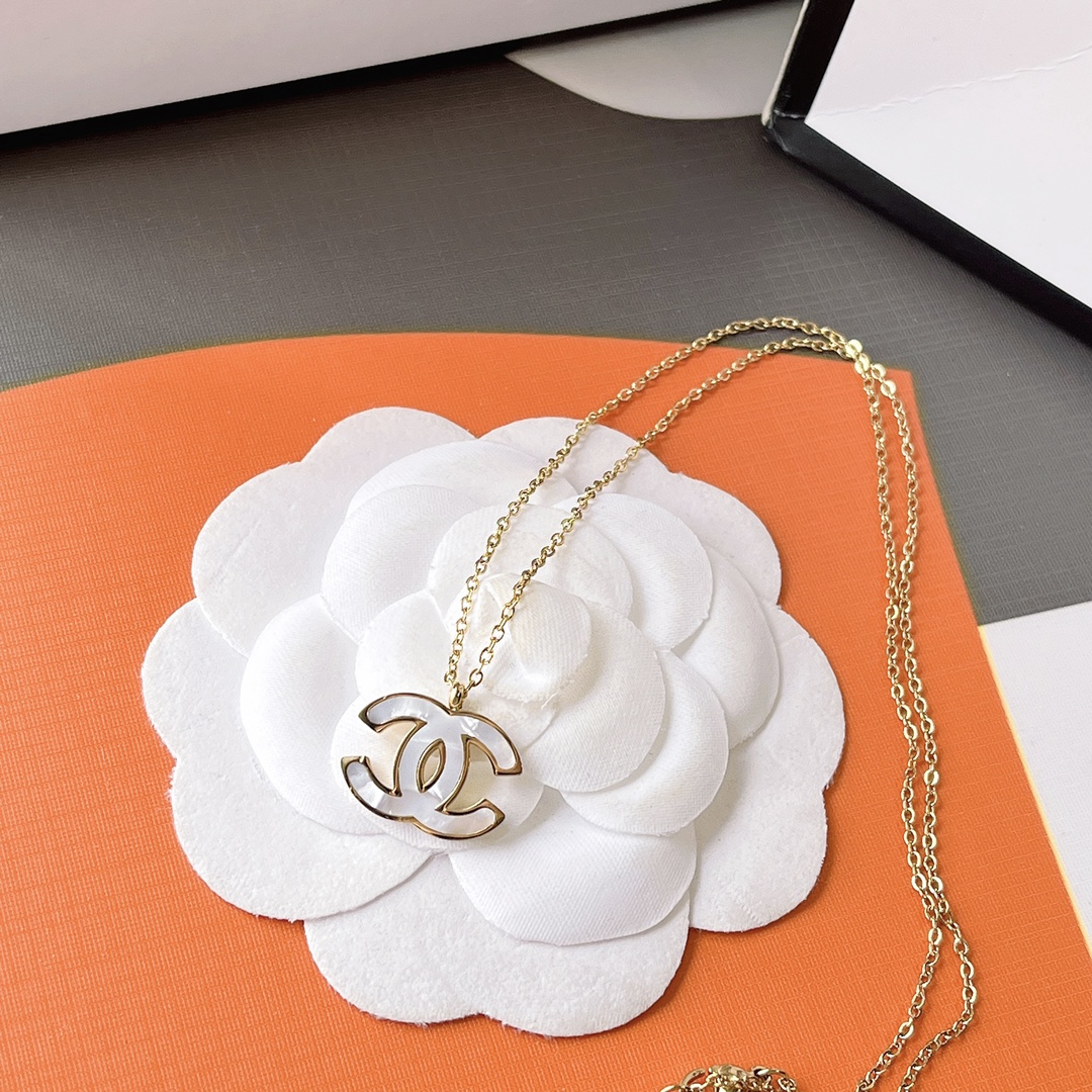 Replica CHANEL Necklace
