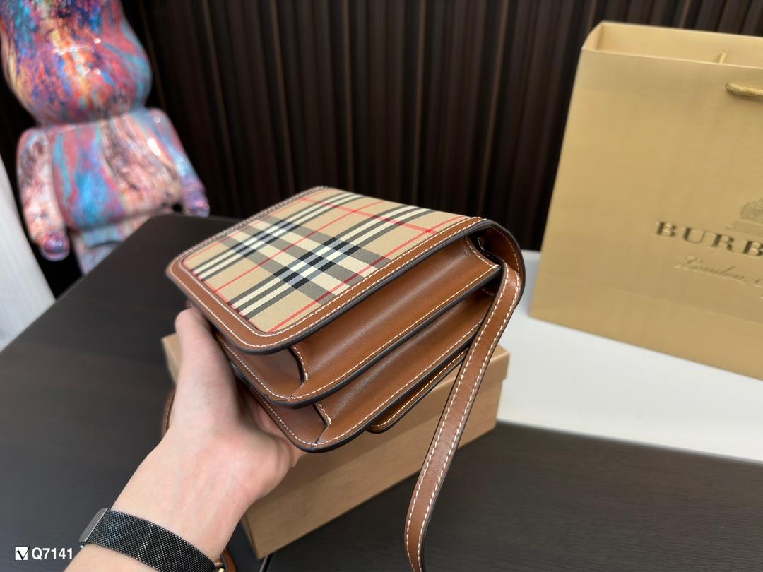Replica Burberry Bag 21*11CM