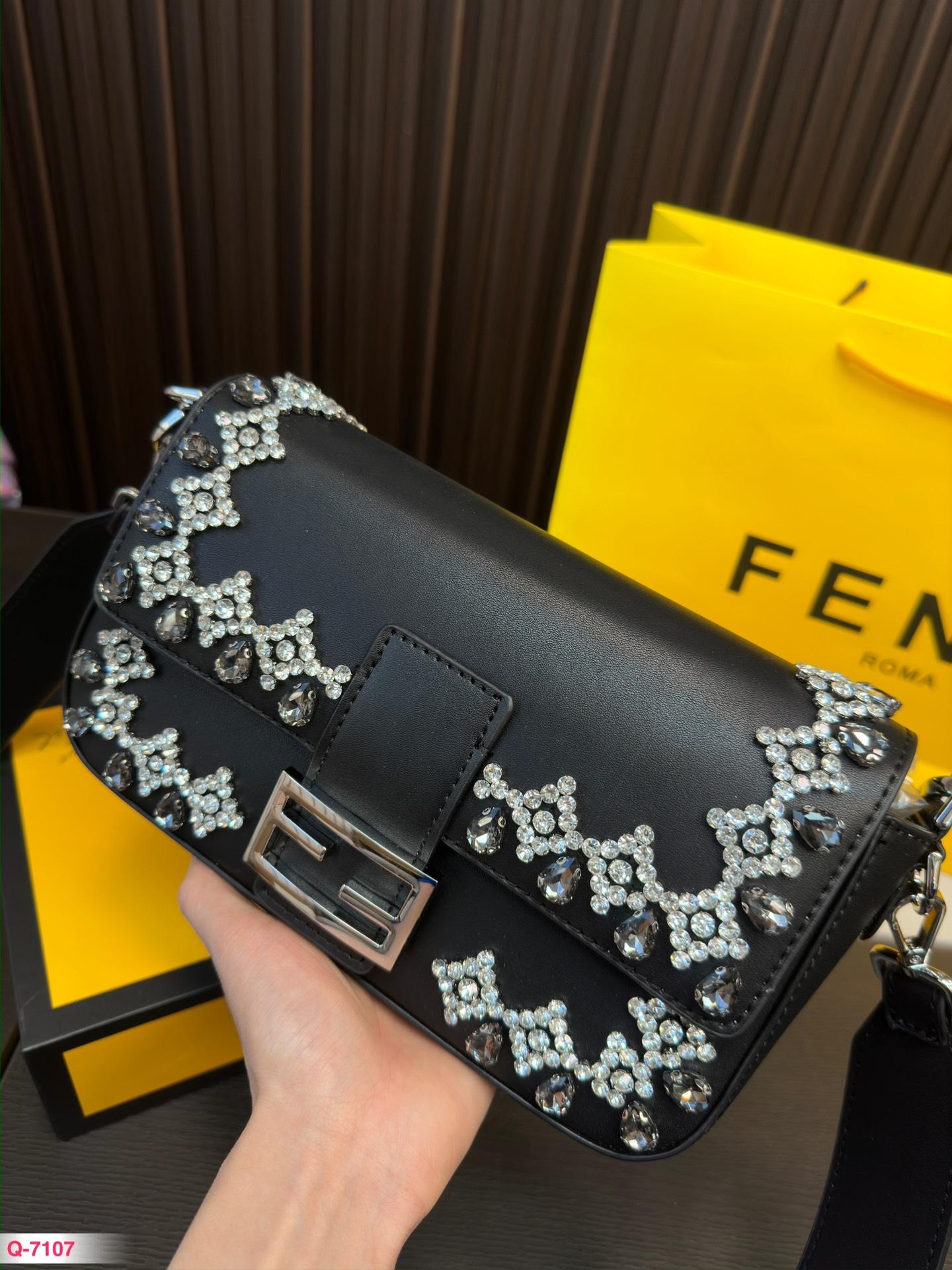 Replica Fendi Bag 15*25CM