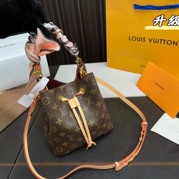 Replica Louis Vuitton Bag 20*20CM