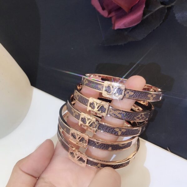 Replica LOUIS VUITTON Bangle