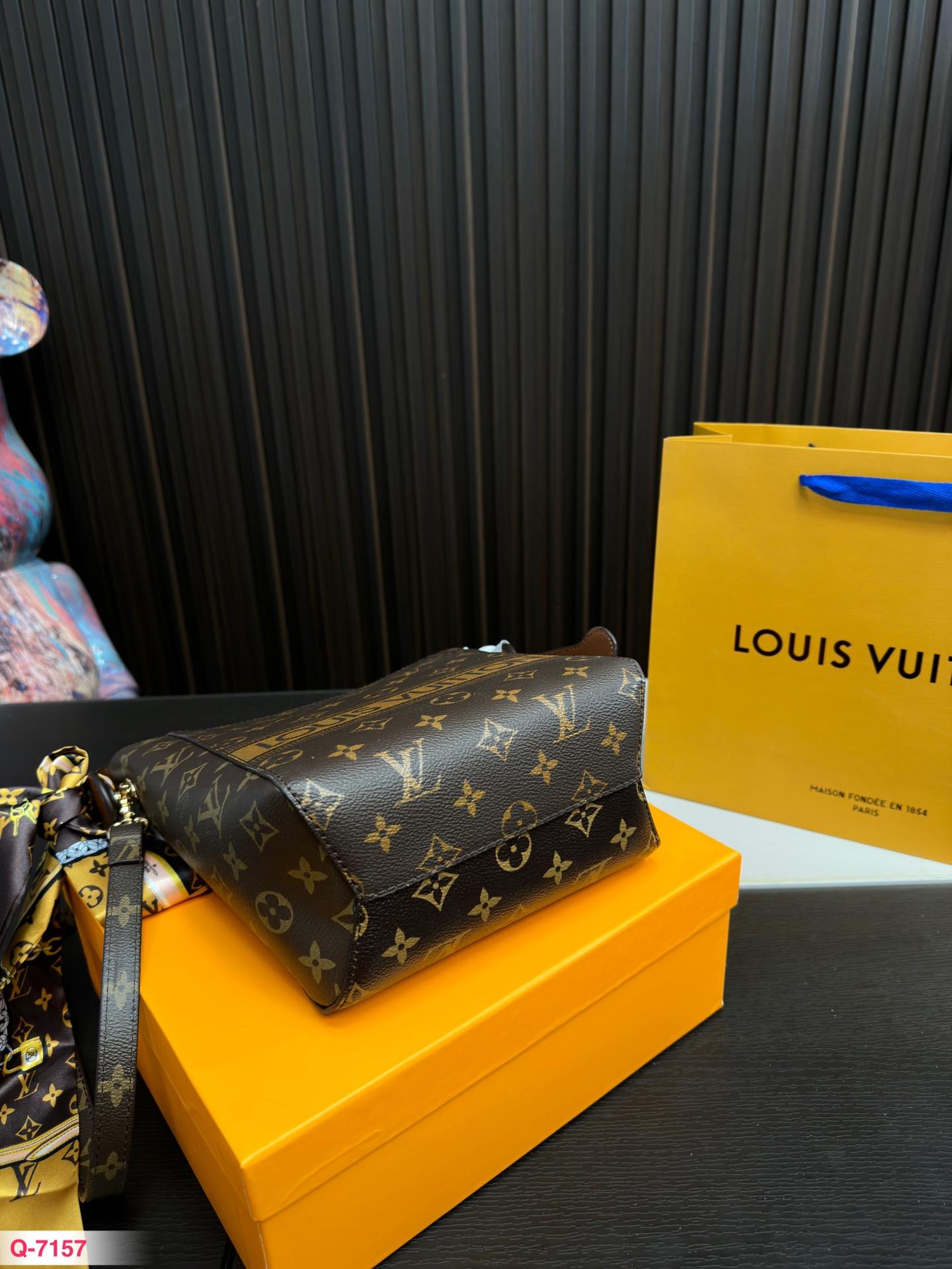 Replica Louis Vuitton Bag 18*22CM