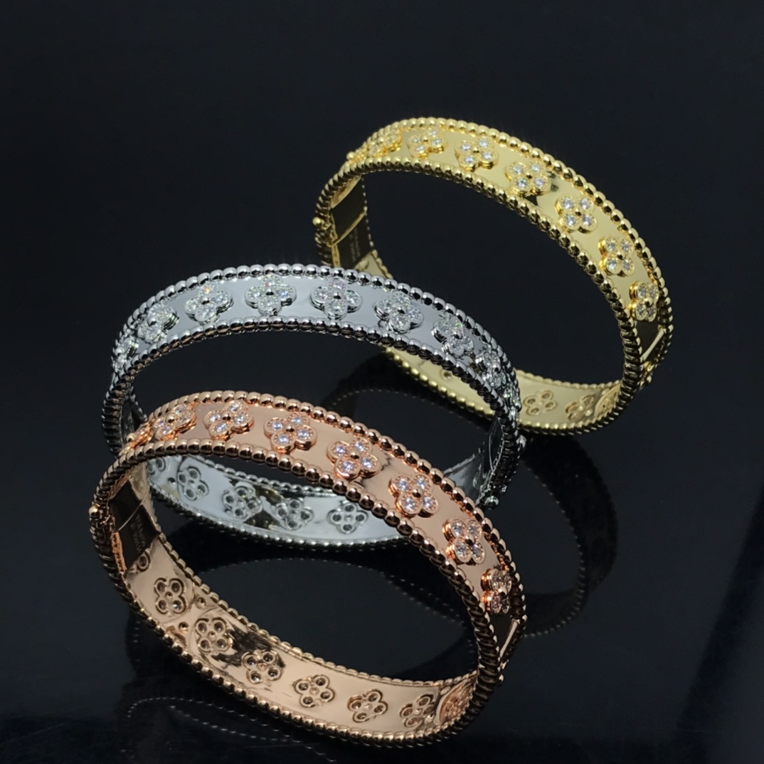 Replica VanCleef Arpels Bangle