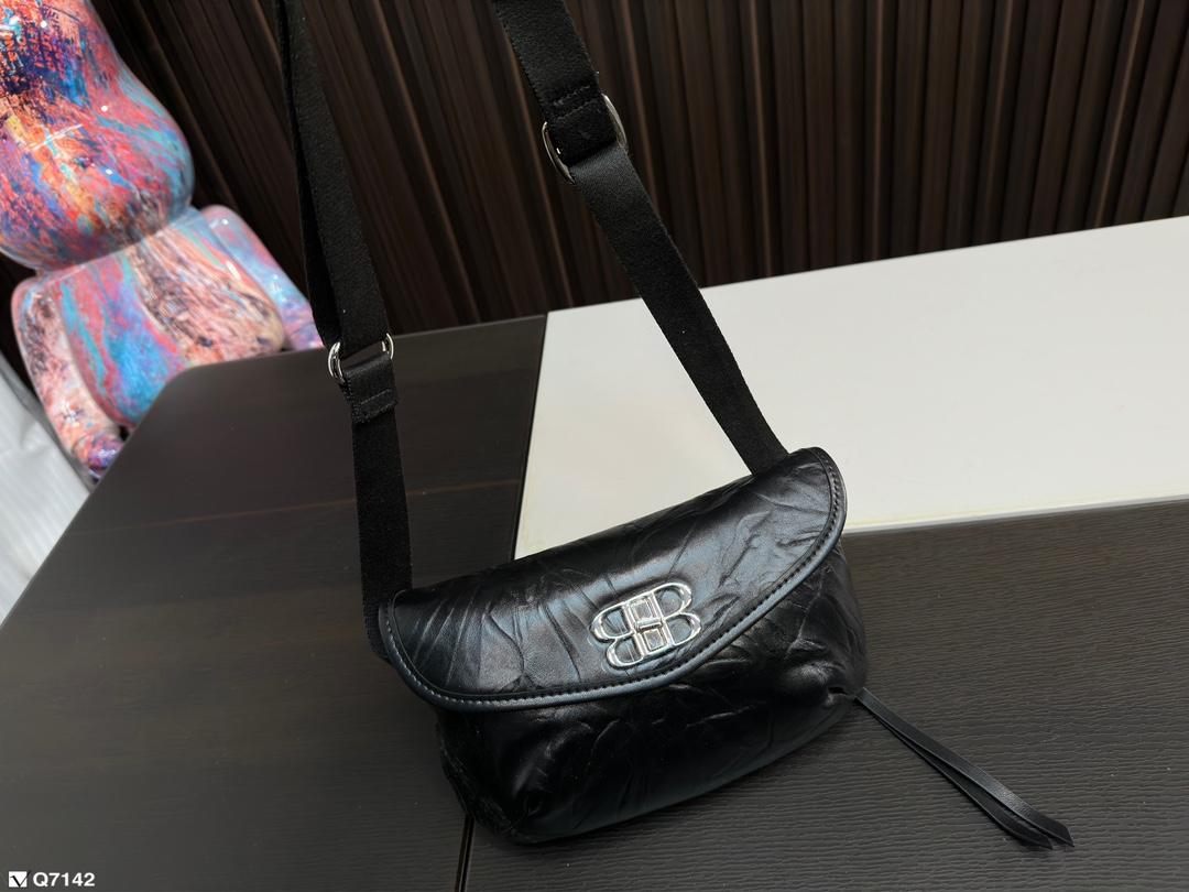 Replica Balenciaga Bag 22*14CM