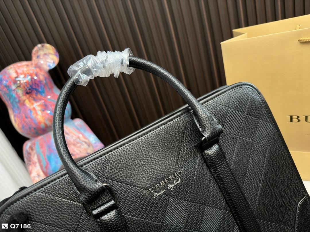 Replica Burberry Bag 37*28CM
