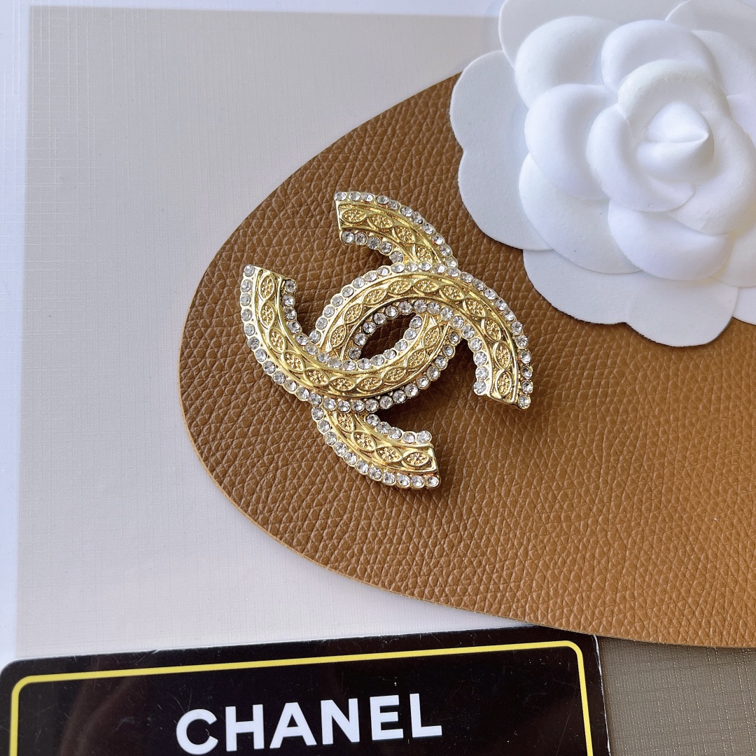 Replica CHANEL Brooch