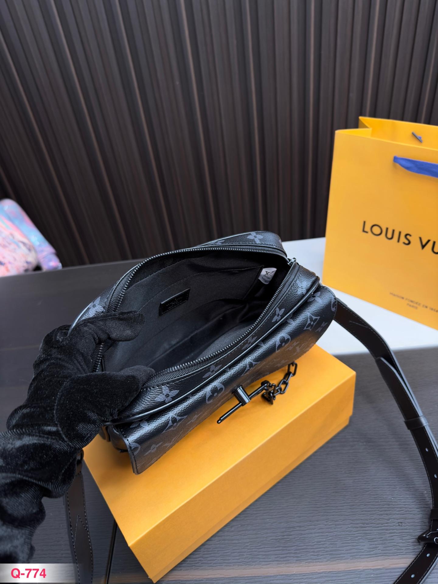 Replica Louis Vuitton Bag 17*24CM