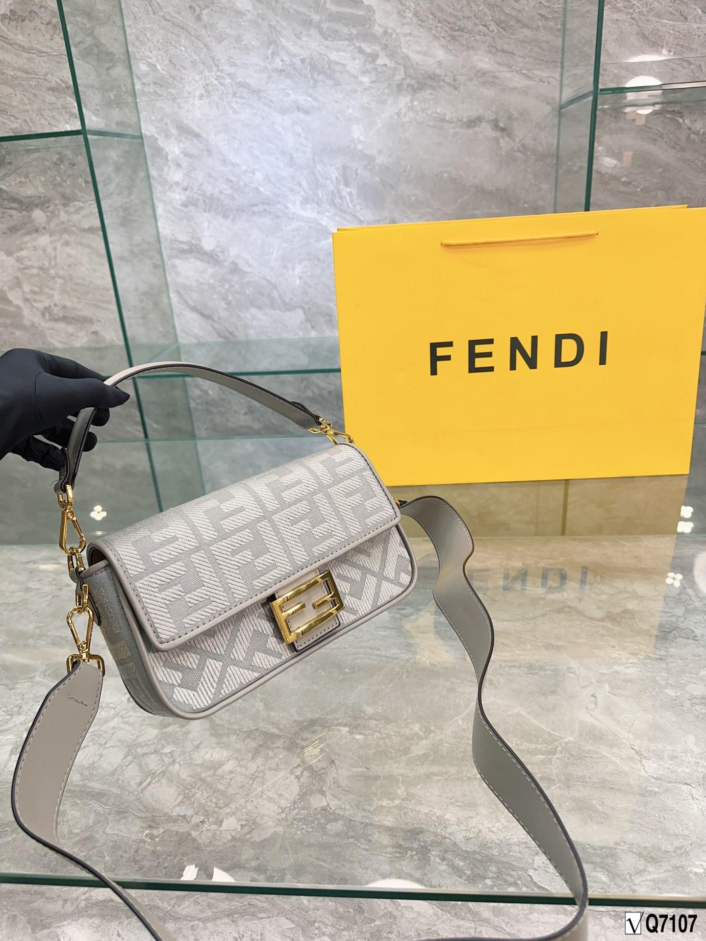 Replica Fendi Bag 25.5*14CM