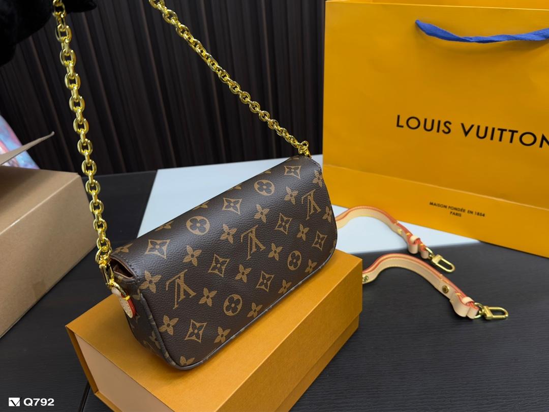Replica Louis Vuitton Bag 11*21CM