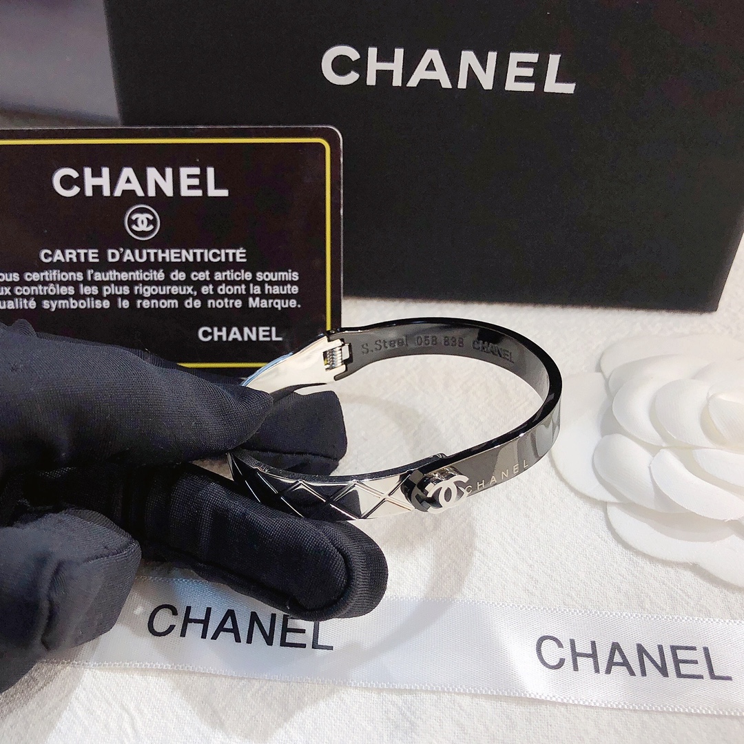 Replica CHANEL Bangle