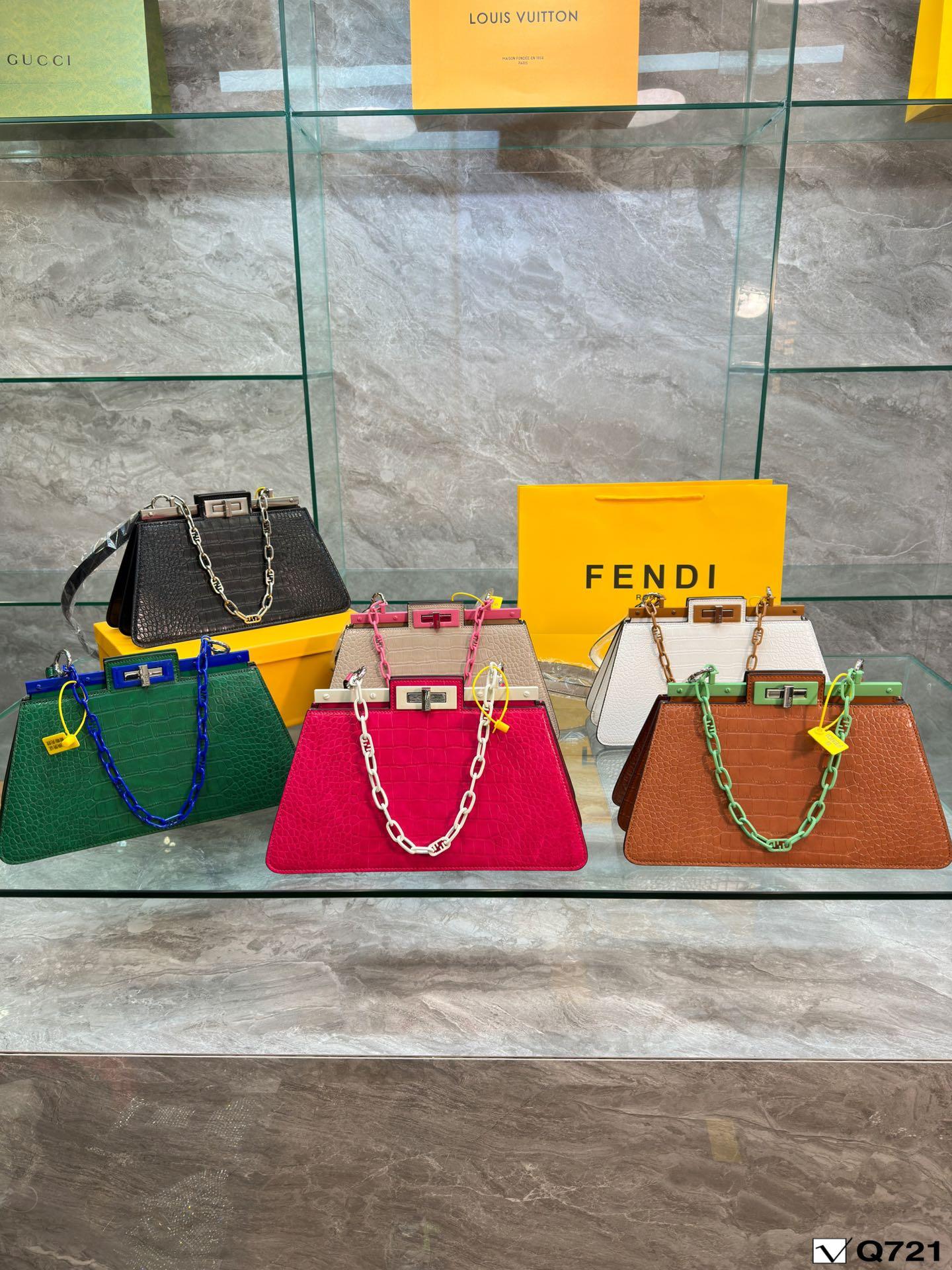 Replica Fendi Bag  30*15CM