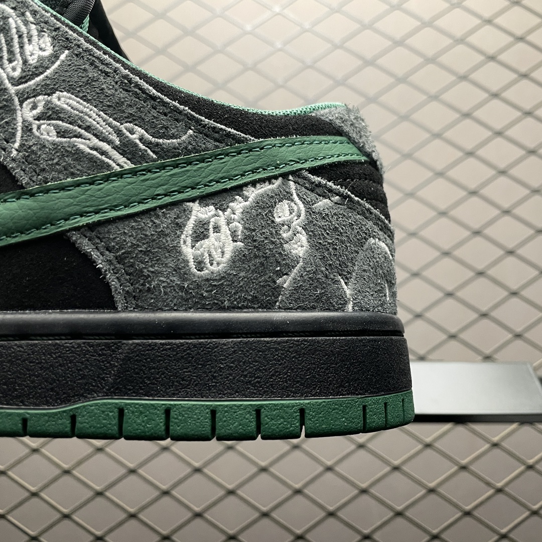 Replica Nike Dunk SB Shoe There Skateboards x Nike SB Dunk Low HF7743-001 Size 36-47.5