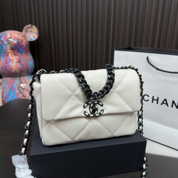 Replica Chanel Bag 17*25CM