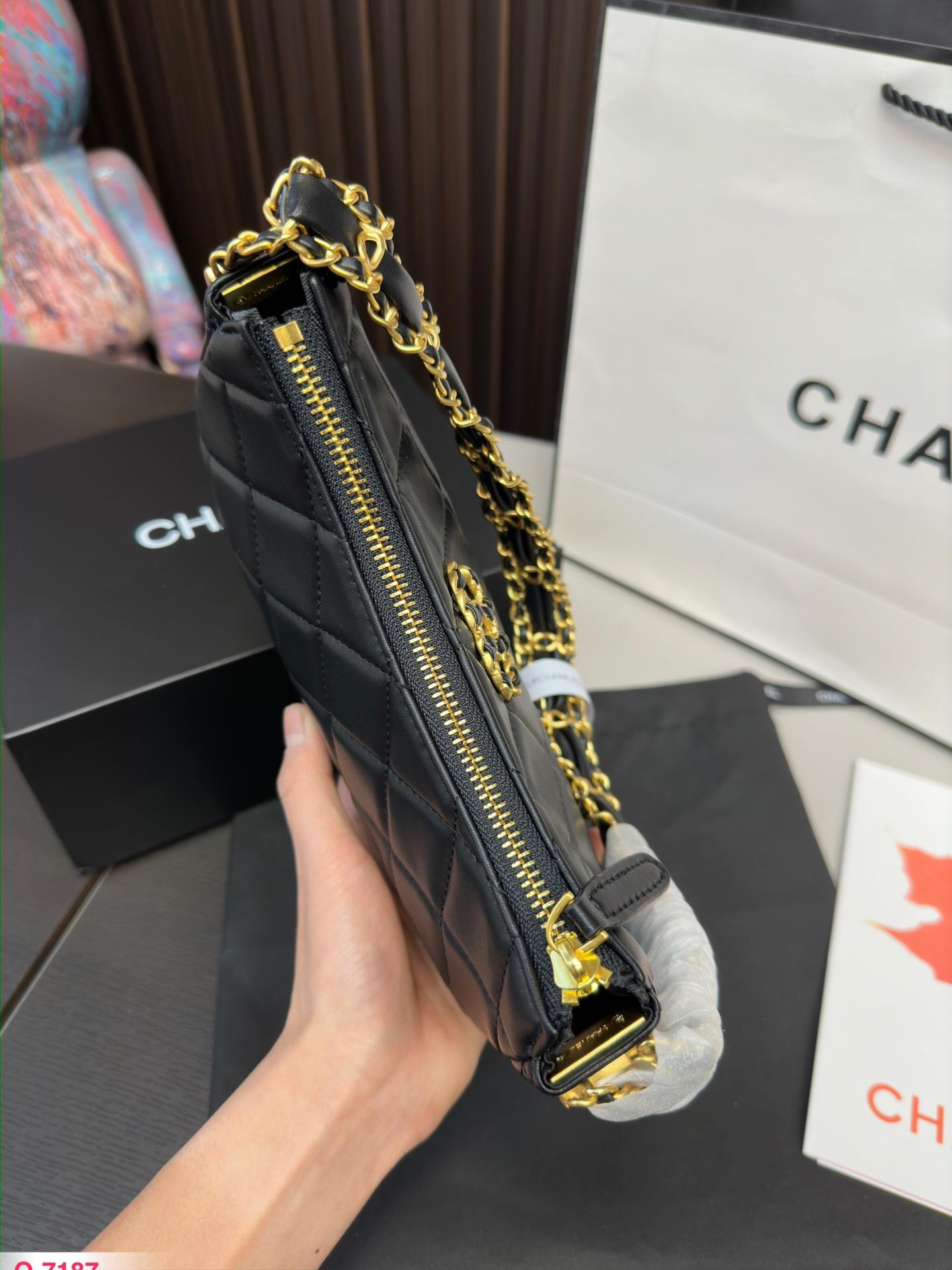 Replica Chanel Bag 13*23CM