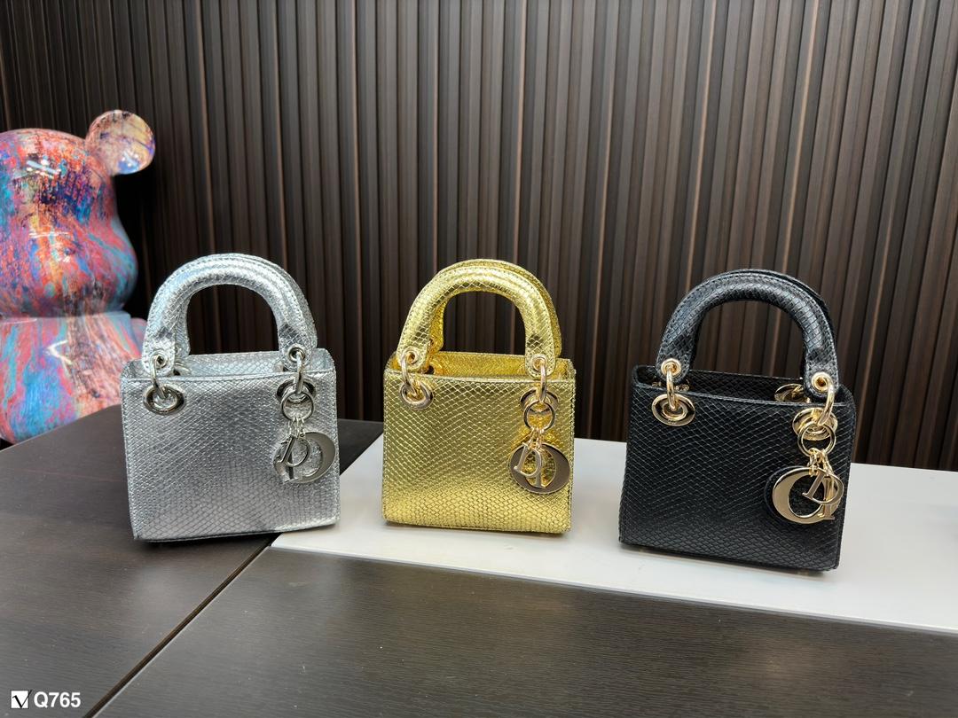 Replica Dior Bag  14*17*7CM