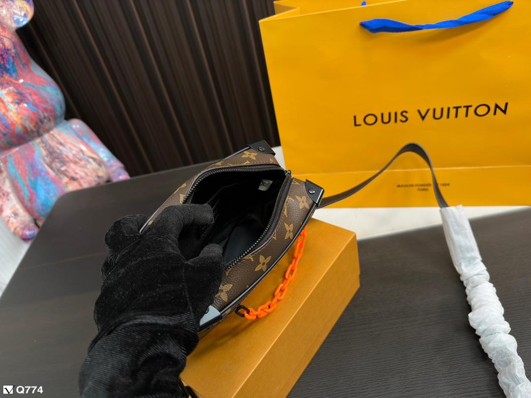 Replica Louis Vuitton Bag 18*12CM