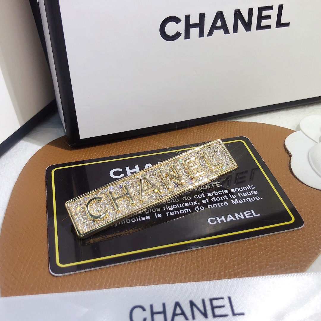 Replica CHANEL Brooch