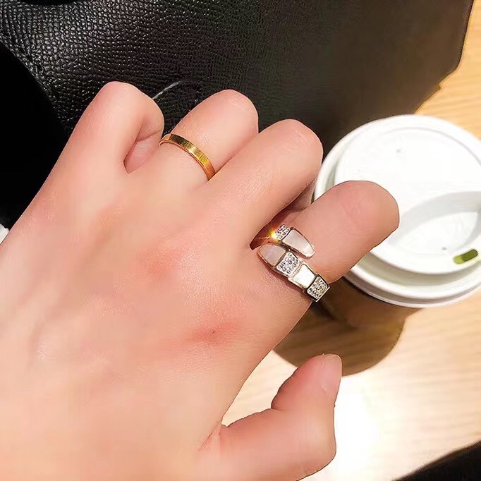 Replica BVLGARI Ring