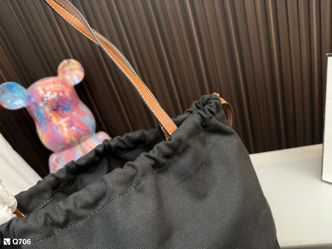 Replica Chanel Bag 33*38CM