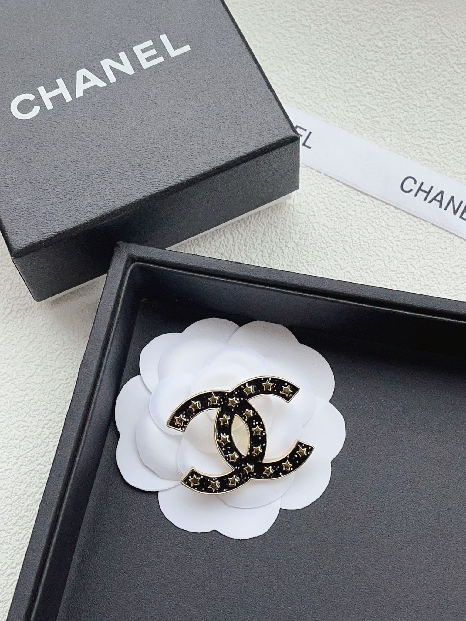 Replica CHANEL Brooch