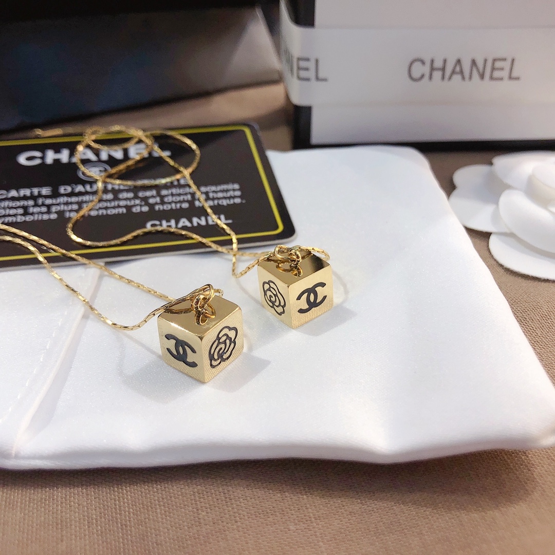 Replica CHANEL Necklace