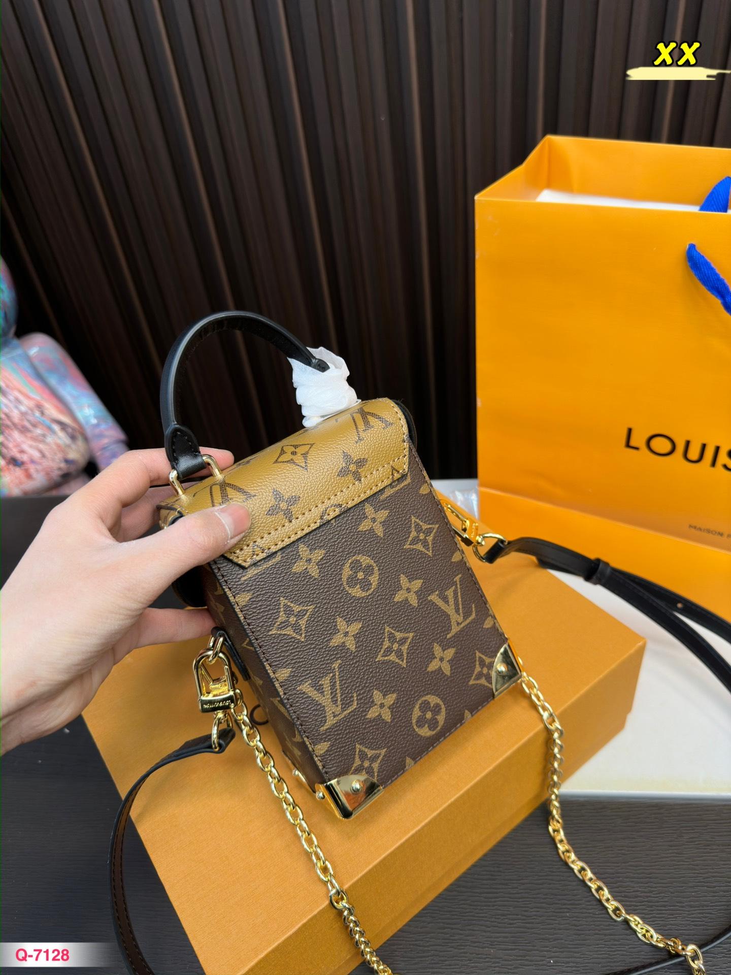 Replica Louis Vuitton Bag 17*12CM