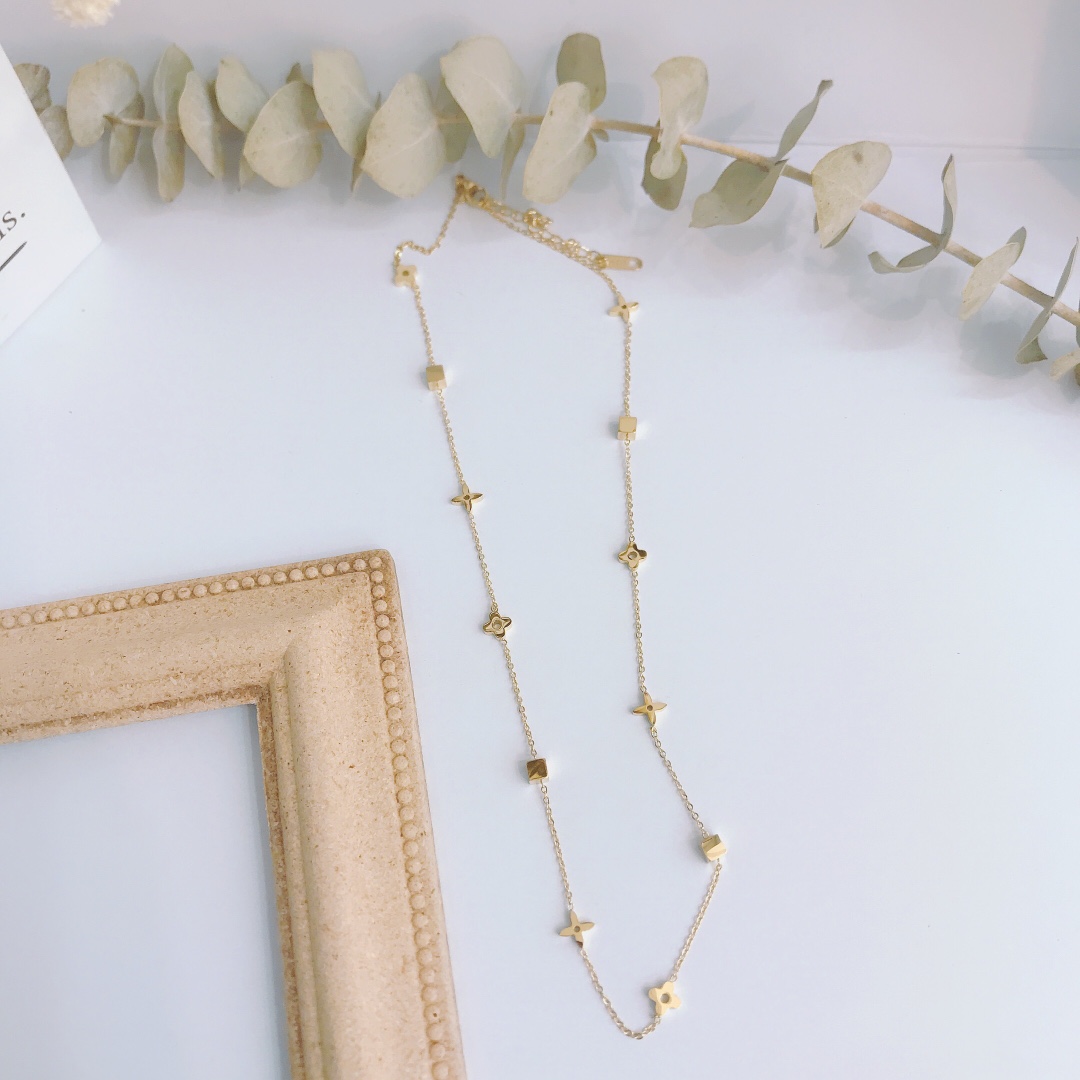Replica LOUIS VUITTON Necklace