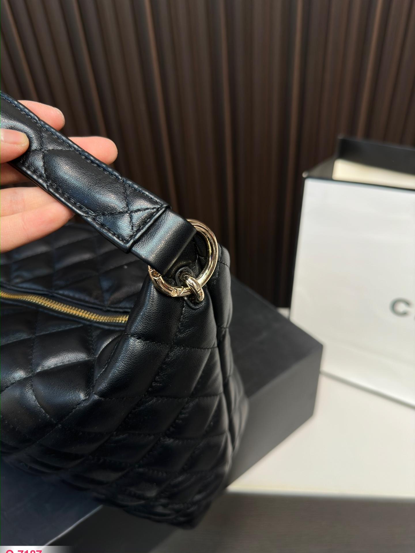 Replica Chanel Bag 36*27CM