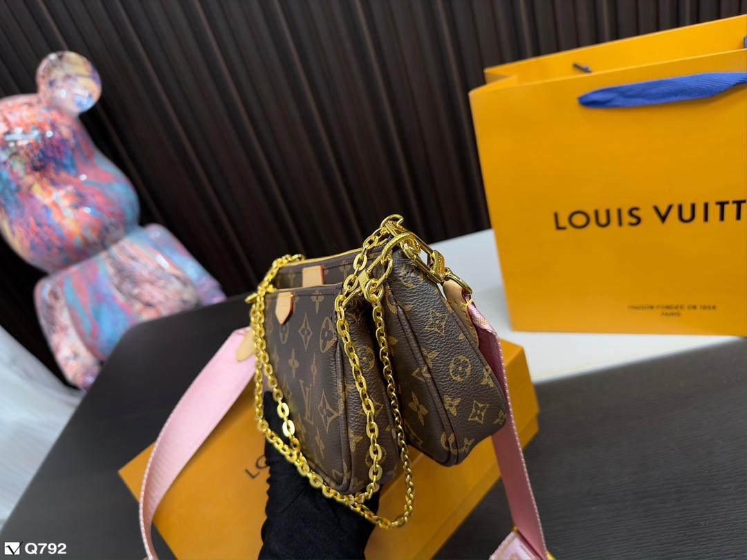 Replica Louis Vuitton Bag 23*13CM/18*11CM