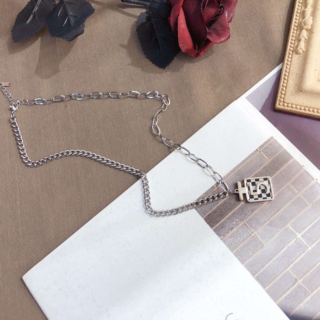 Replica CHANEL Necklace