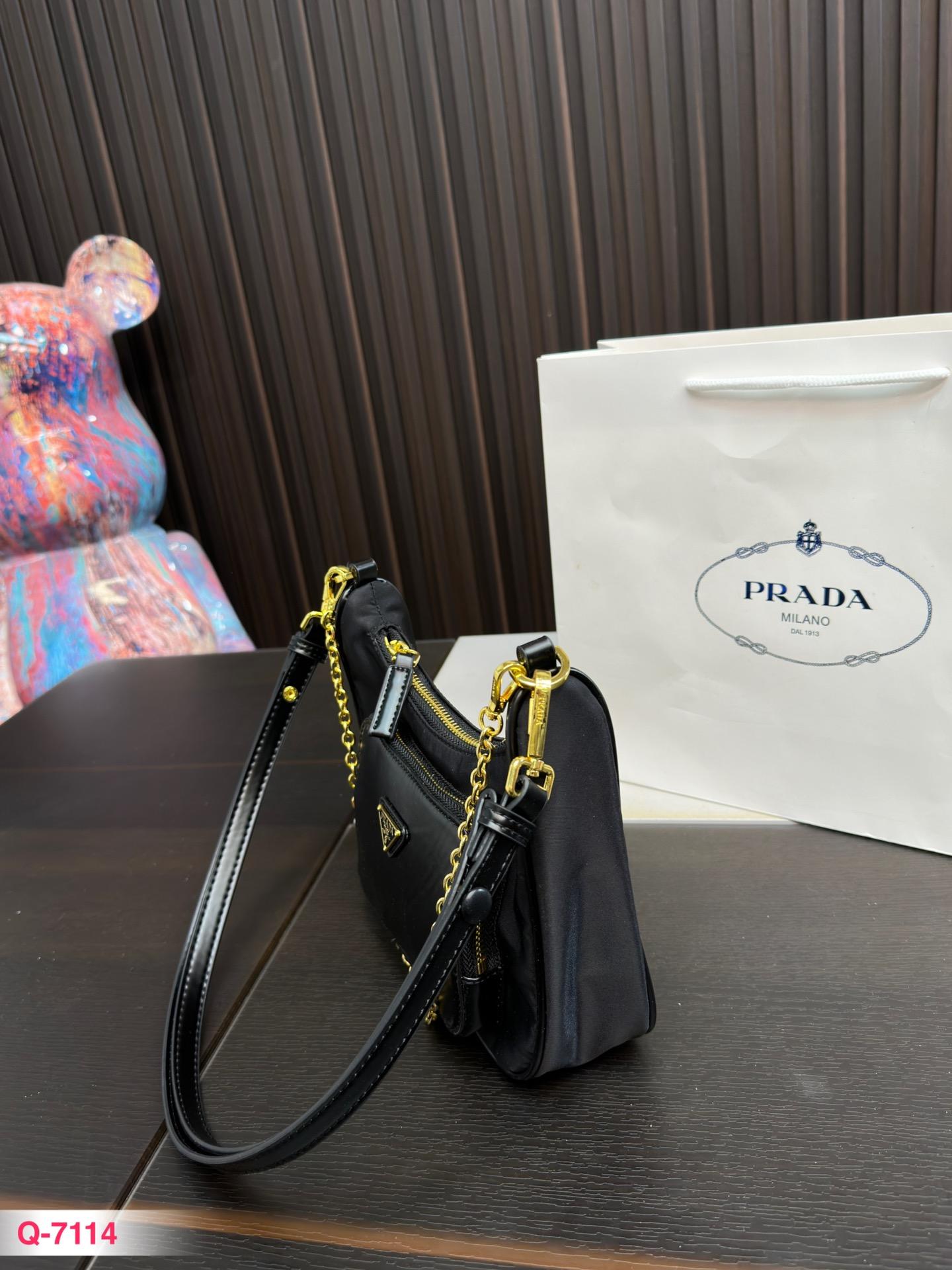 Replica Prada Bag 22*13CM
