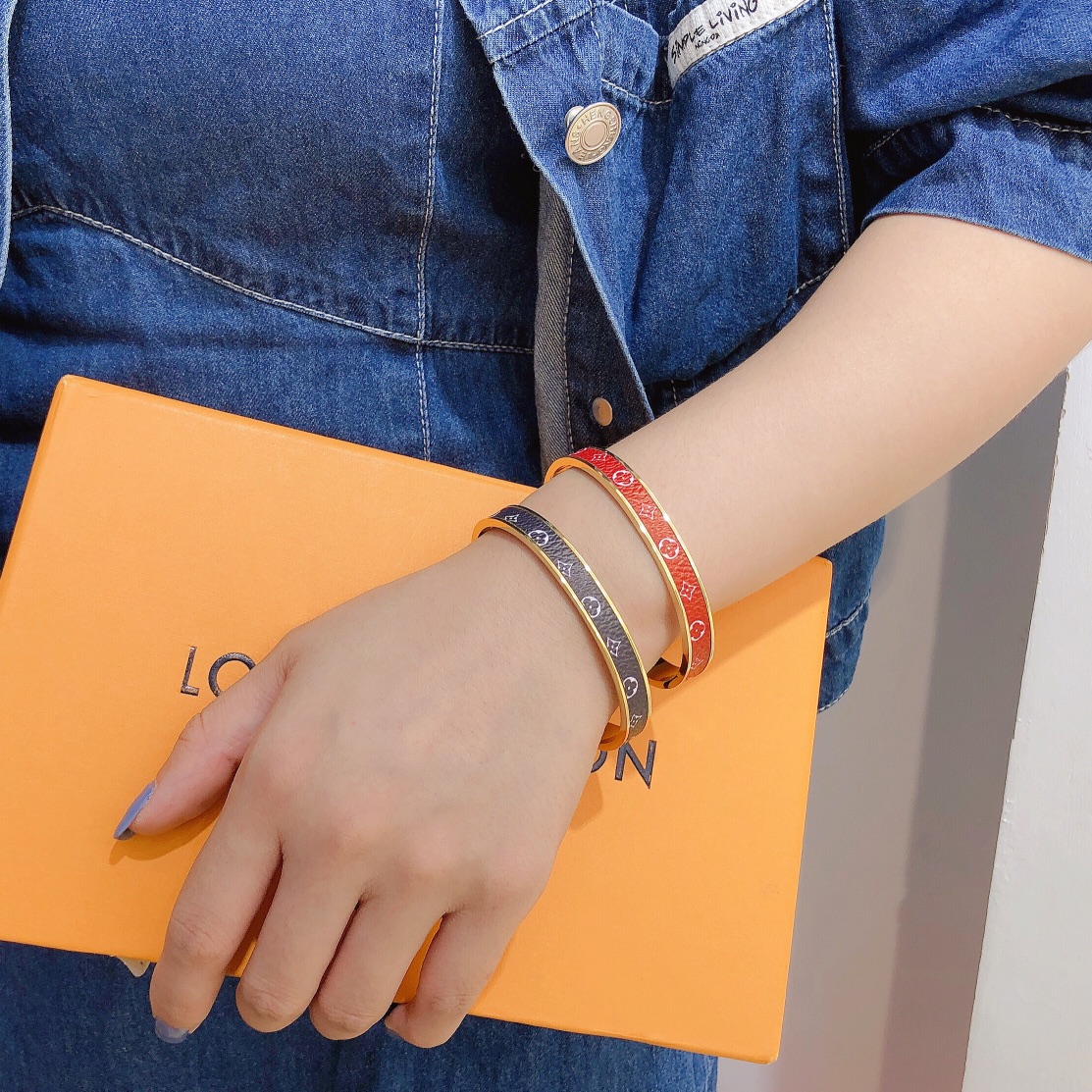 Replica LOUIS VUITTON Bangle