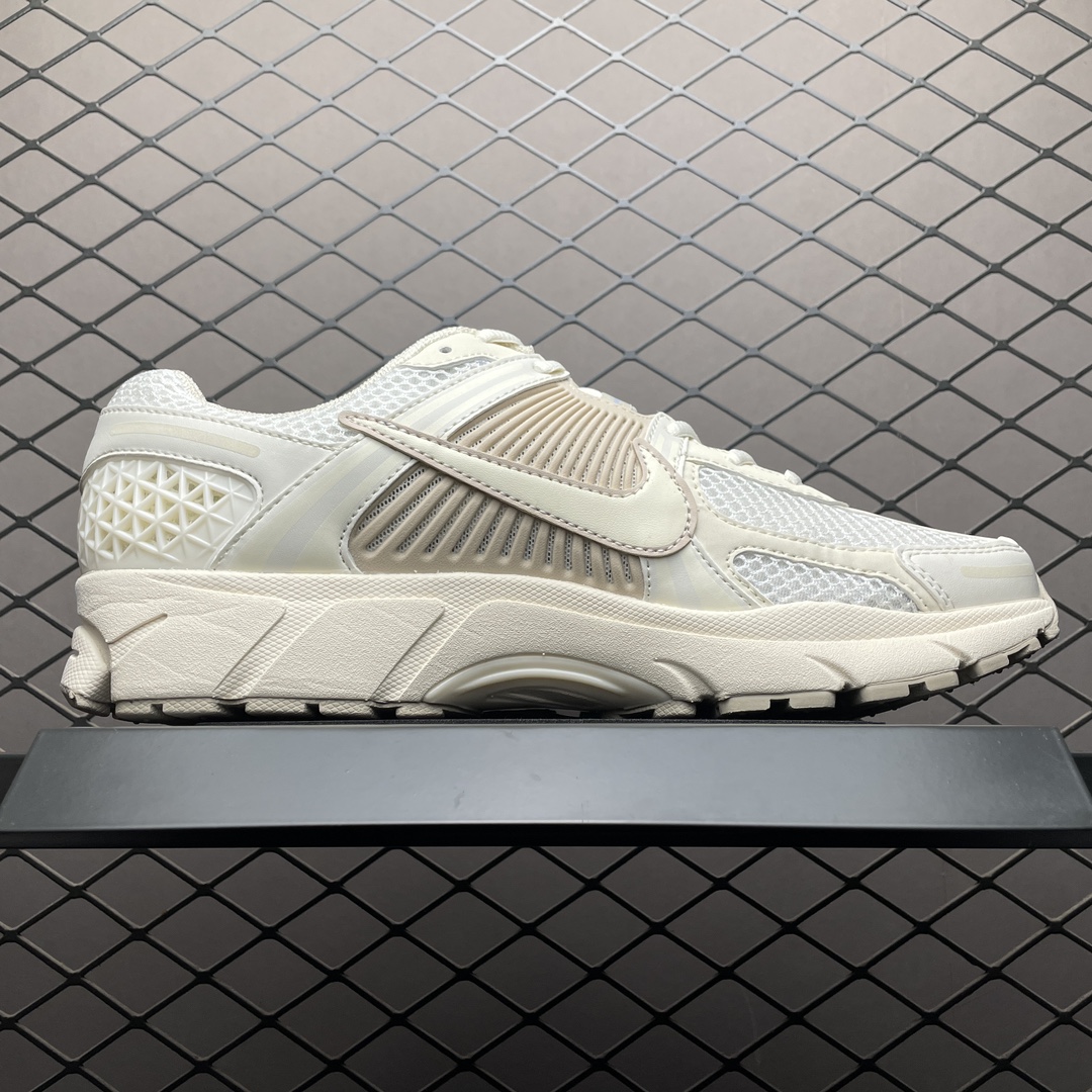 Replica Nike Shoe Nike Zoom Vomero 5 FQ6868-1111 Size 35.5-46