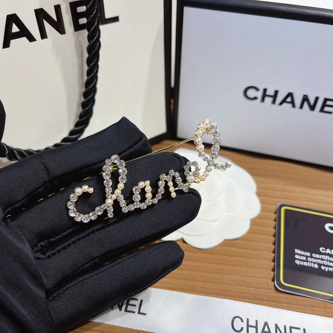 Replica CHANEL Brooch