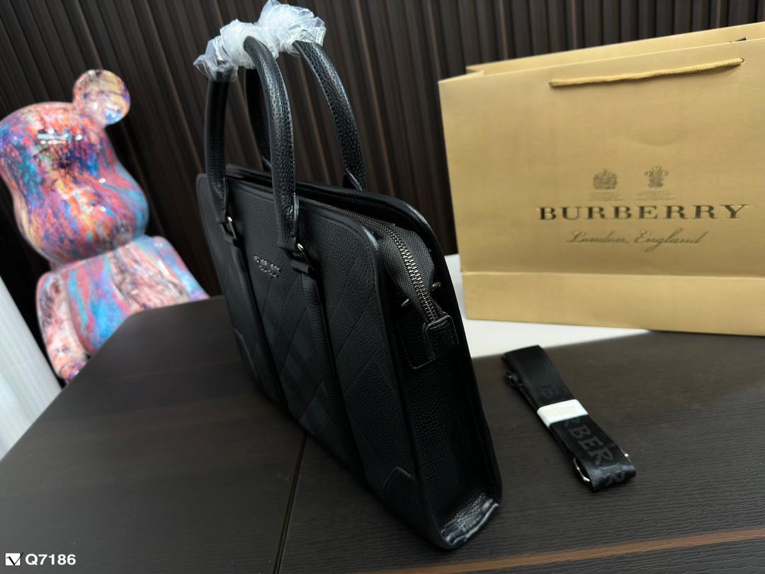 Replica Burberry Bag 37*28CM