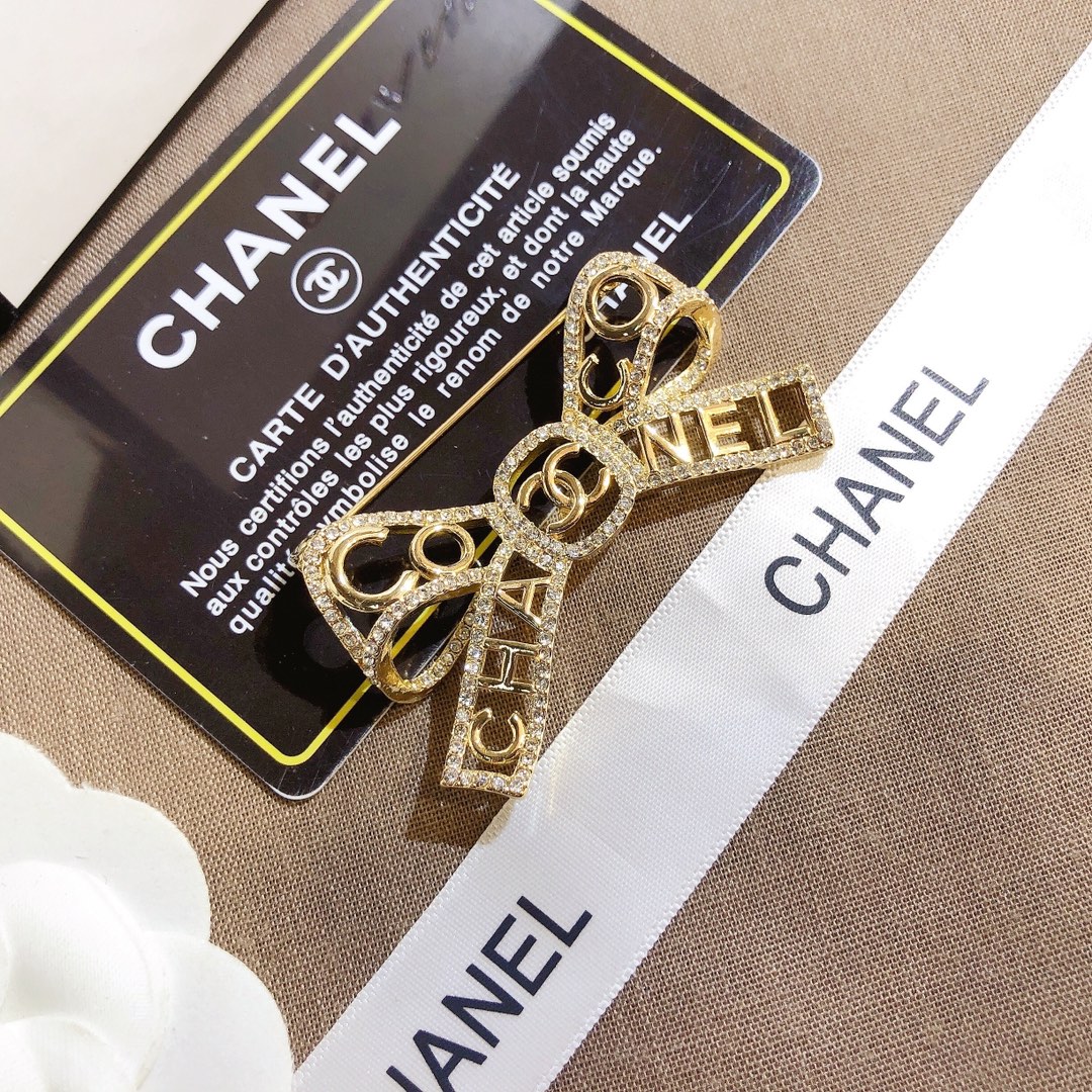 Replica CHANEL Brooch